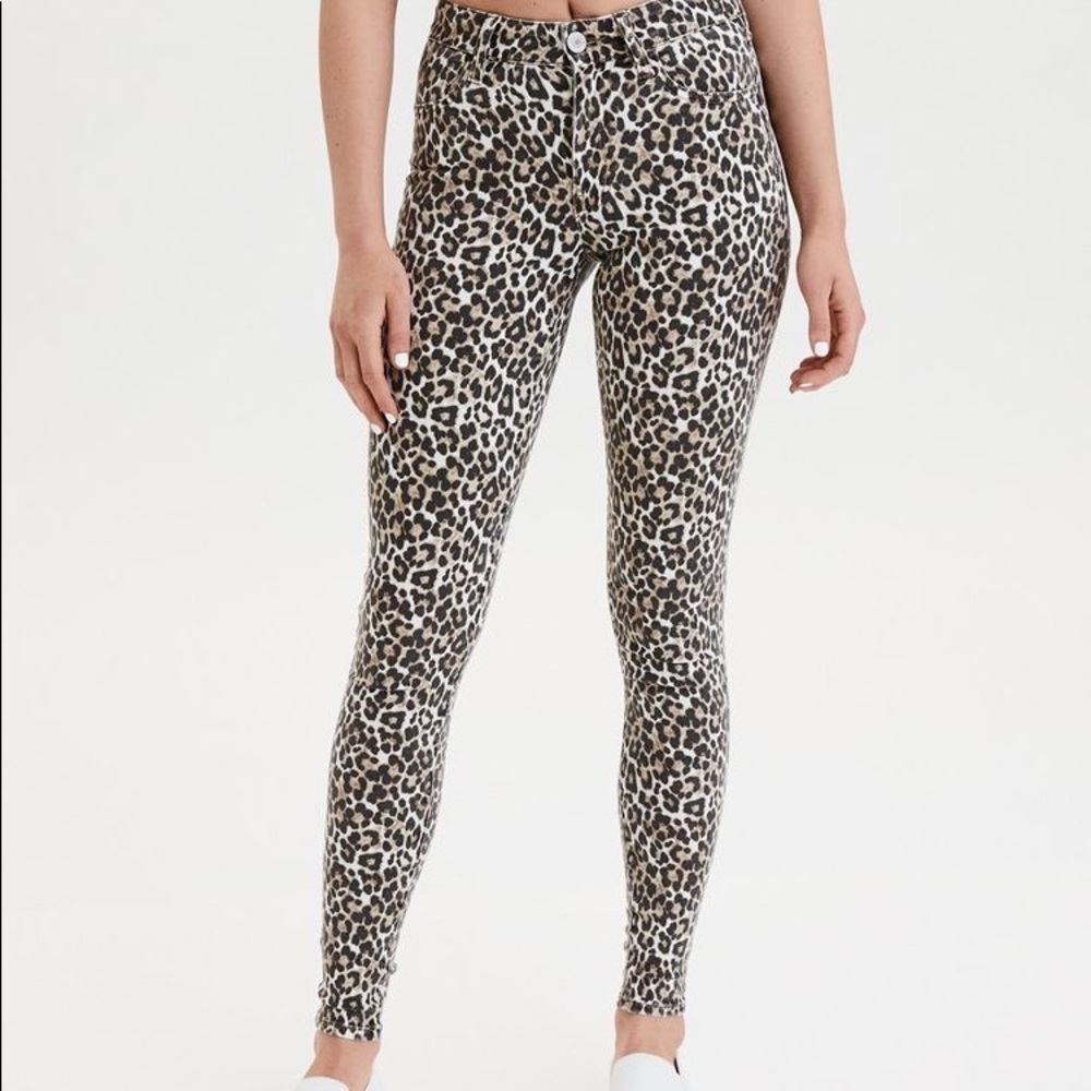 American Eagle High Rise Leopard Jeggings size 4